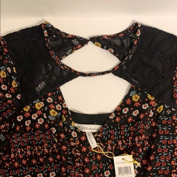 NWT BCBGeneration Floral Top Lace Trim,V-Neck,Black-Multi,Bell Sleeve,Size 2 - Picture 12 of 15